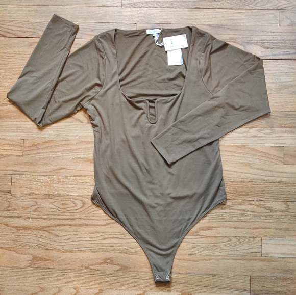 NWT Good American Stretch Jersey U Ring Long Sleeve Body Suit Sepia Wome… - Picture 3 of 9